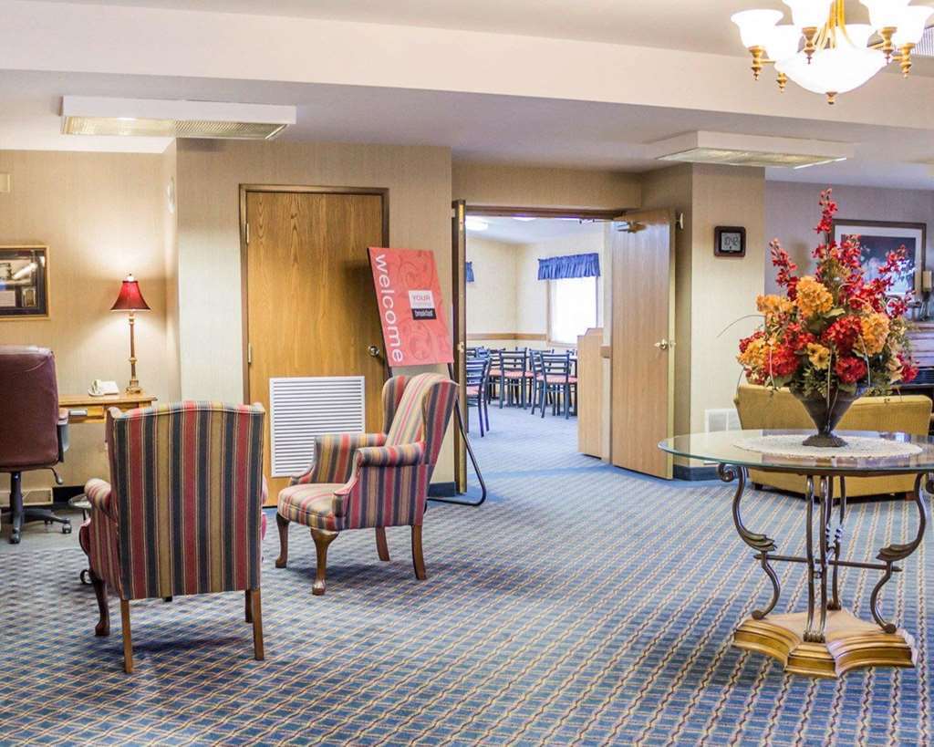 Comfort Inn Iron Mountain Beltér fotó